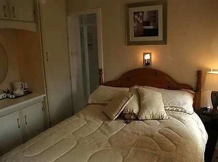 Bed & Breakfast Woodview 3*